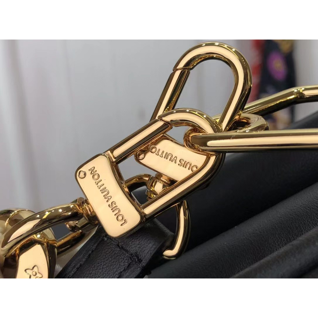 Louis Vuitton  Handbag （20 x 16 x 12cm） - PerfectKickZ