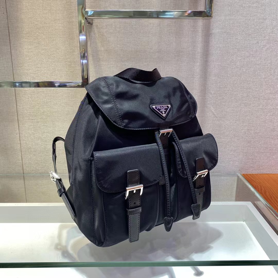 Prada Logo Plaque Backpack(23.5-28-12cm) - 