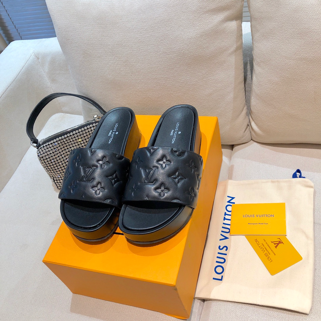 Louis Vuitton Slides - PerfectKickZ