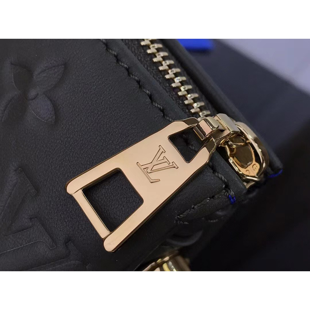 Louis Vuitton  Handbag （20 x 16 x 12cm） - PerfectKickZ