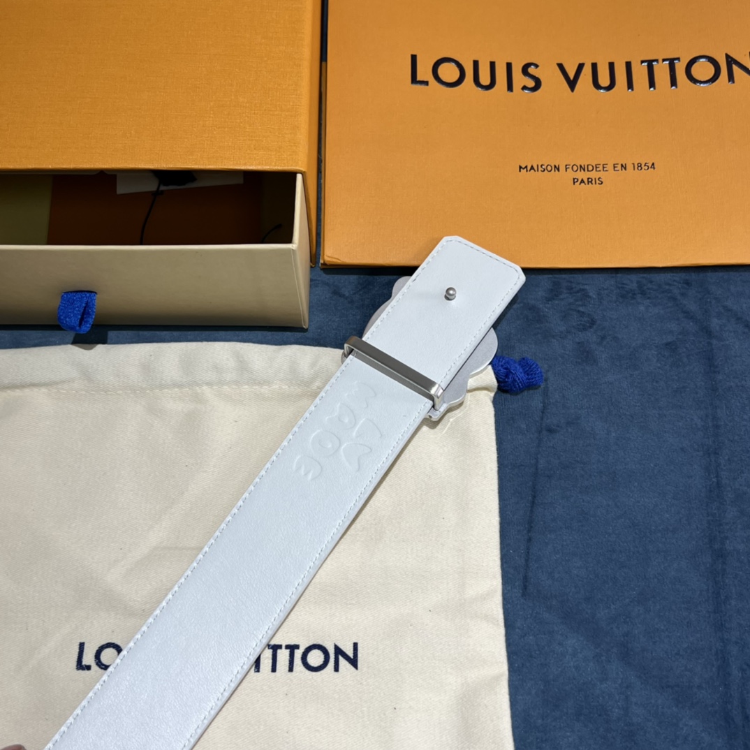 Louis Vuitton Gradient Shape 40MM Reversible Belt - PerfectKickZ
