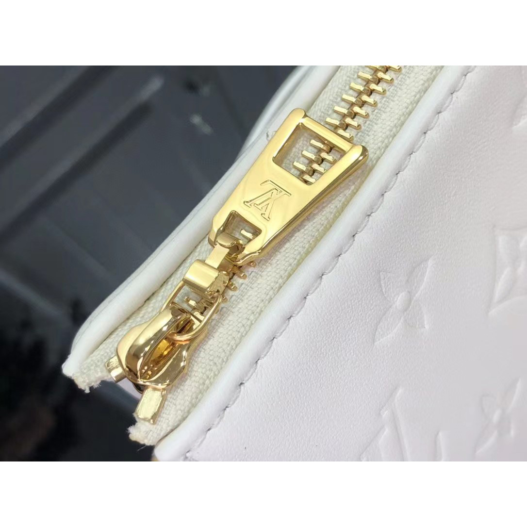 Louis Vuitton  Handbag （20 x 16 x 12cm） - PerfectKickZ