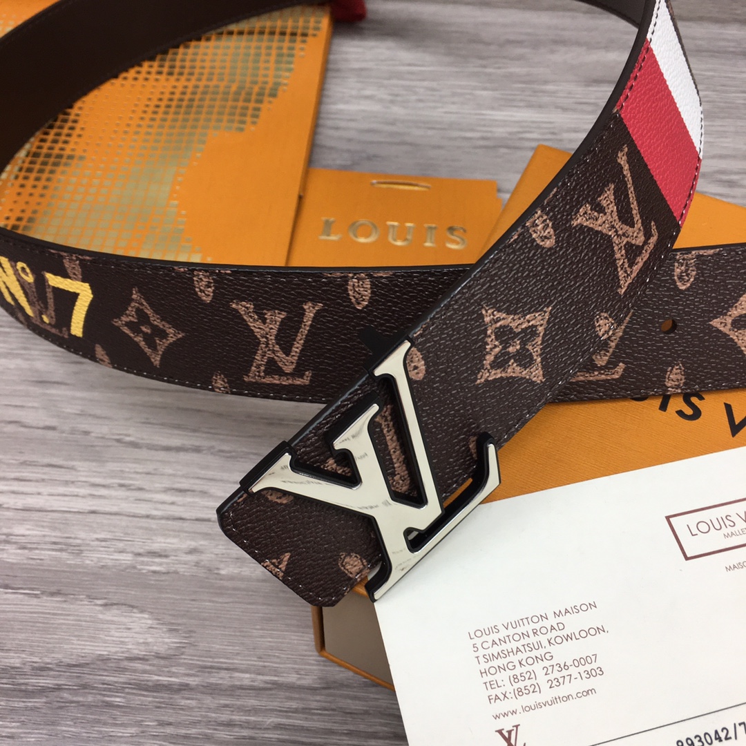 Louis Vuitton Shape 40MM Reversible Belt - PerfectKickZ