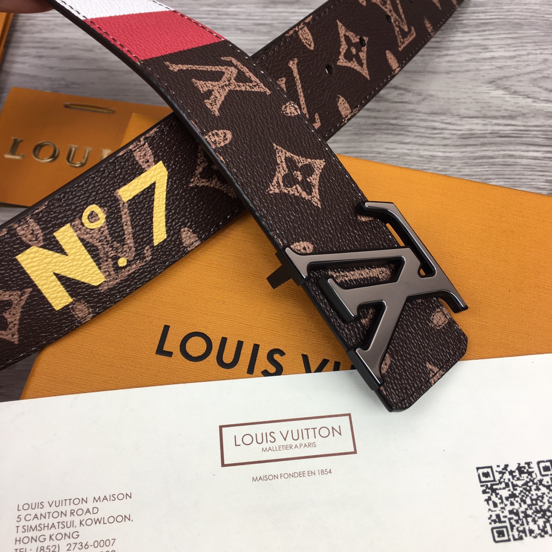 Louis Vuitton Shape 40MM Reversible Belt - PerfectKickZ