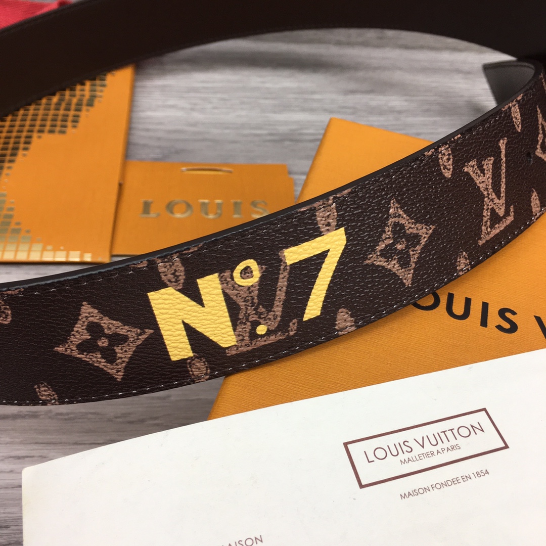 Louis Vuitton Shape 40MM Reversible Belt - PerfectKickZ