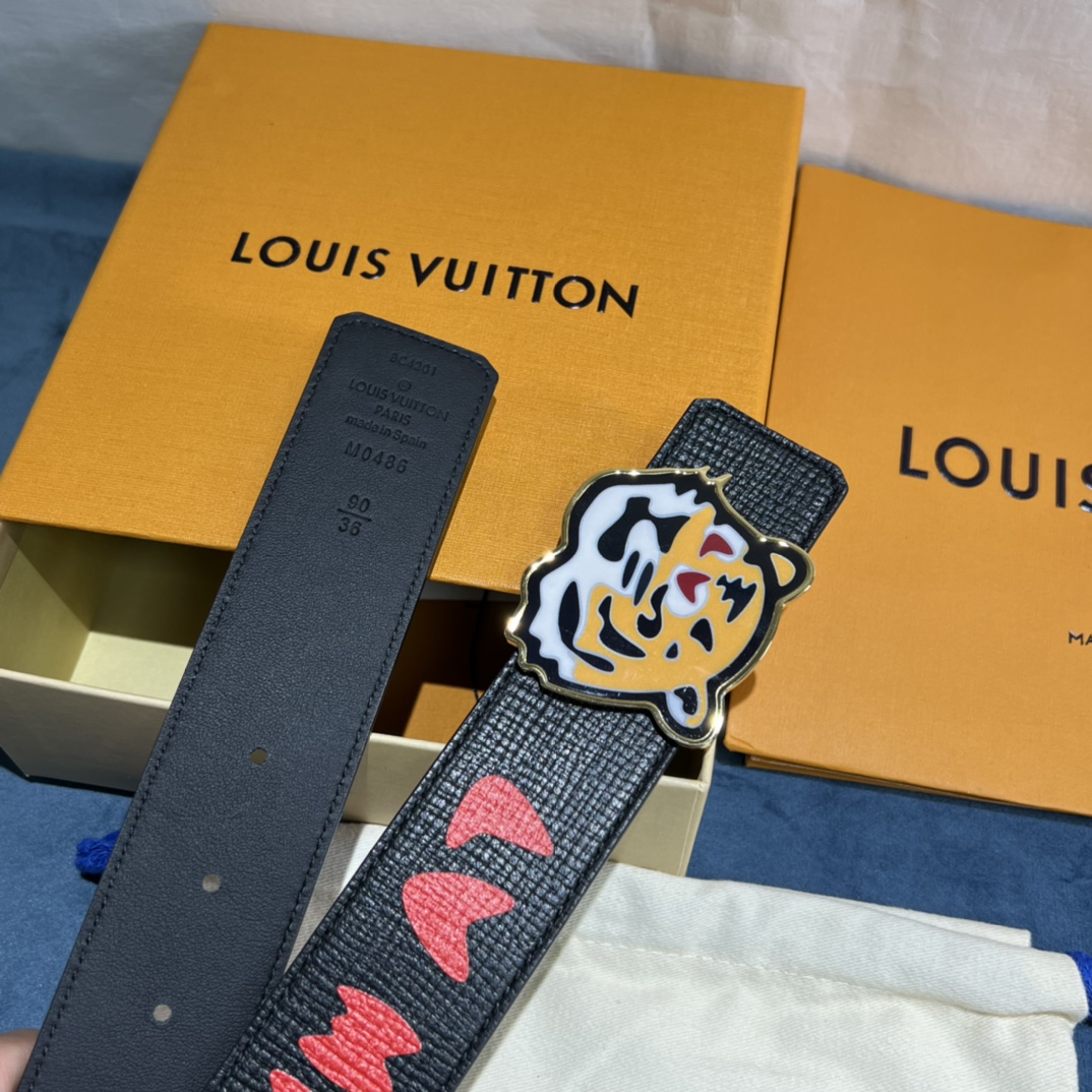 Louis Vuitton Gradient Shape 40MM Reversible Belt - 