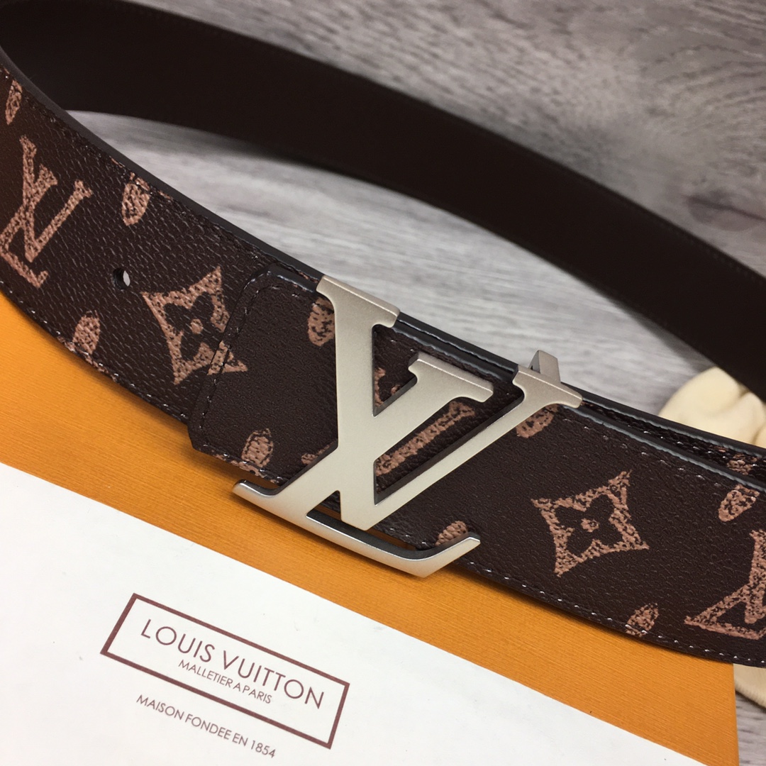 Louis Vuitton Shape 40MM Reversible Belt - PerfectKickZ