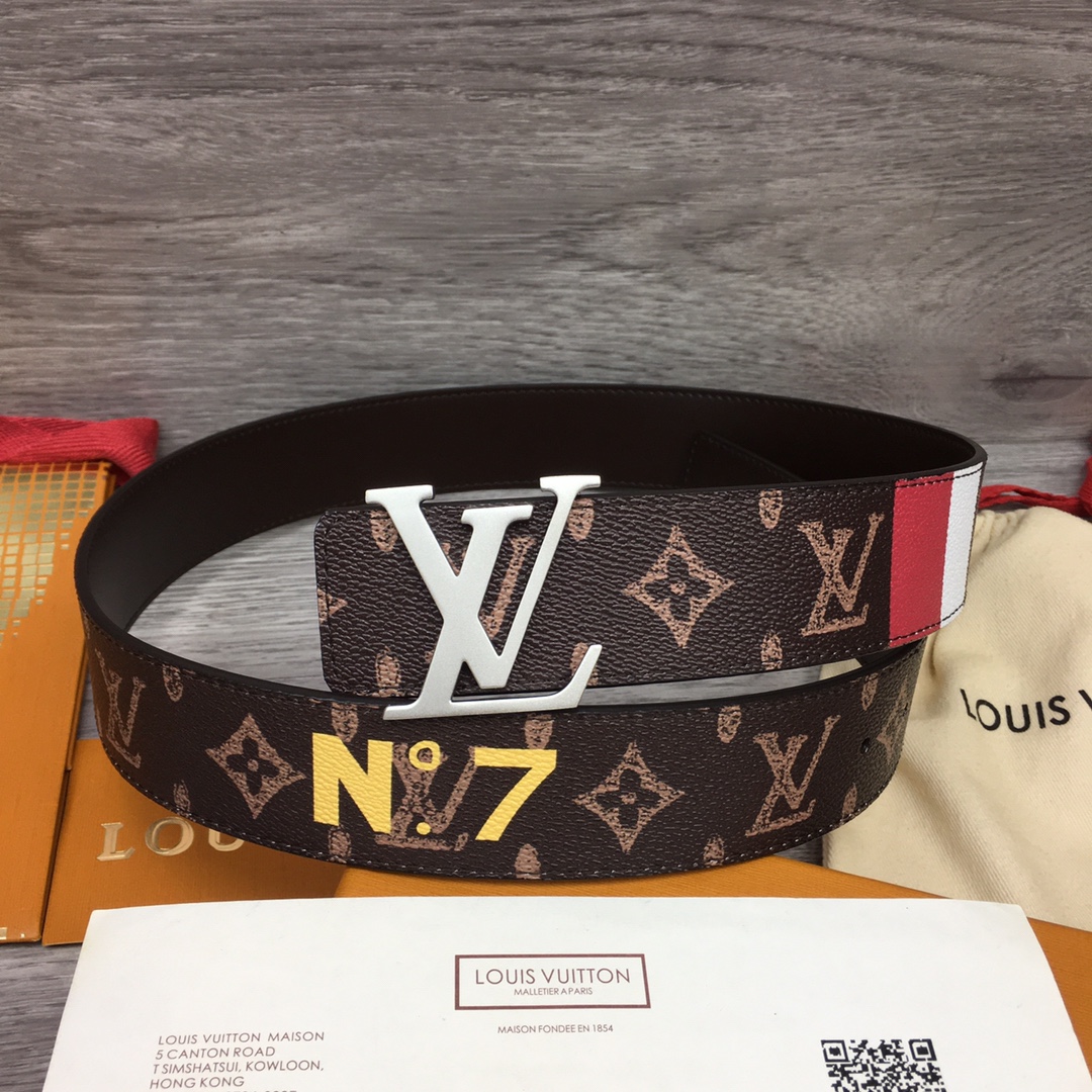 Louis Vuitton Shape 40MM Reversible Belt - PerfectKickZ