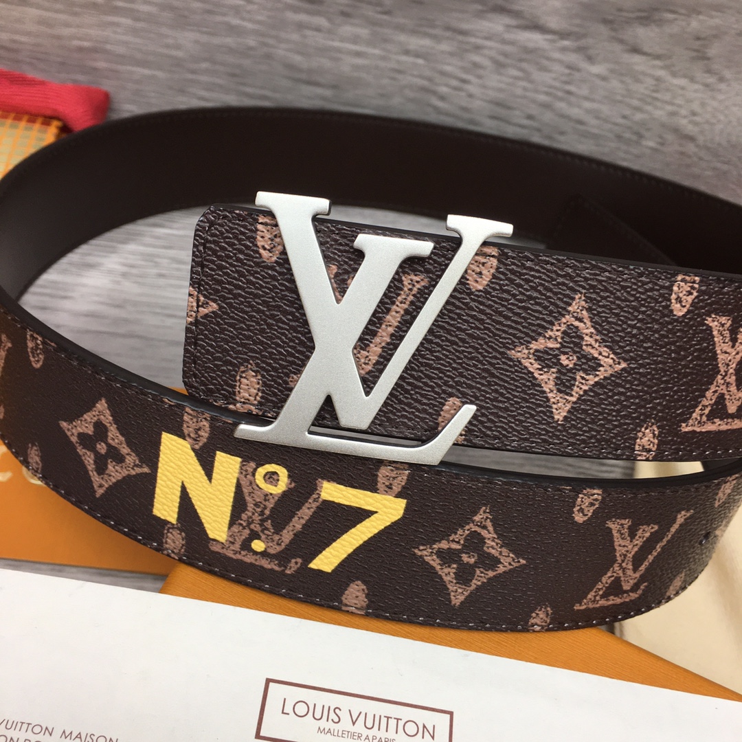 Louis Vuitton Shape 40MM Reversible Belt - PerfectKickZ