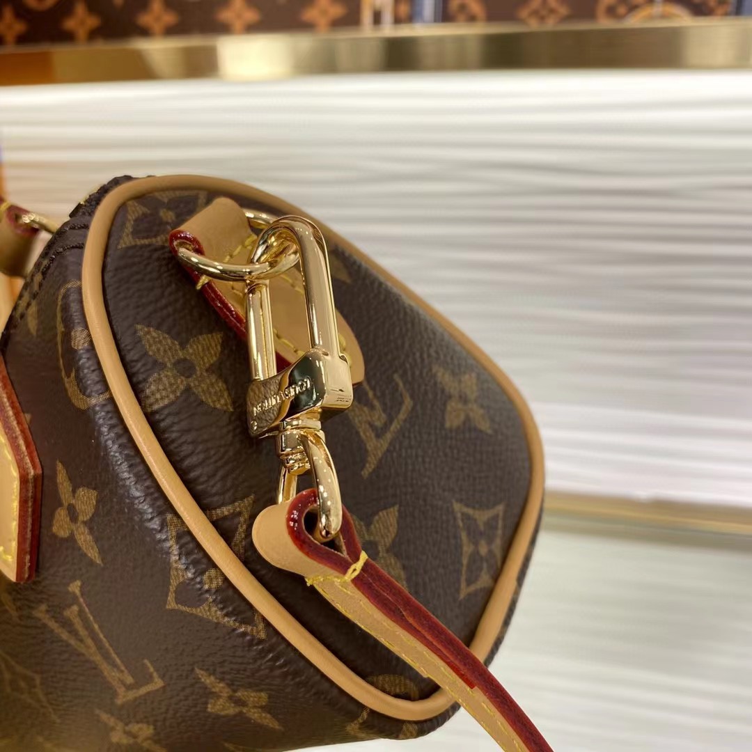 Louis Vuitton Black Monogram Leather Handbag （16-10.5-7CM） - PerfectKickZ