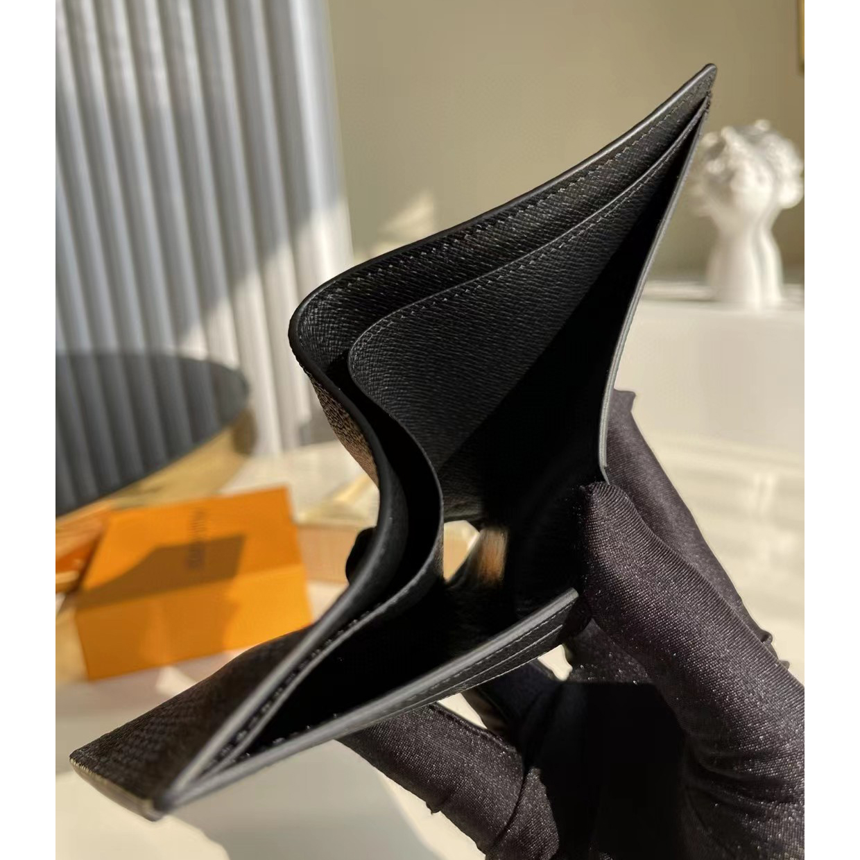 Louis Vuitton  Multiple Wallet(1.5-9-1.5cm) - PerfectKickZ