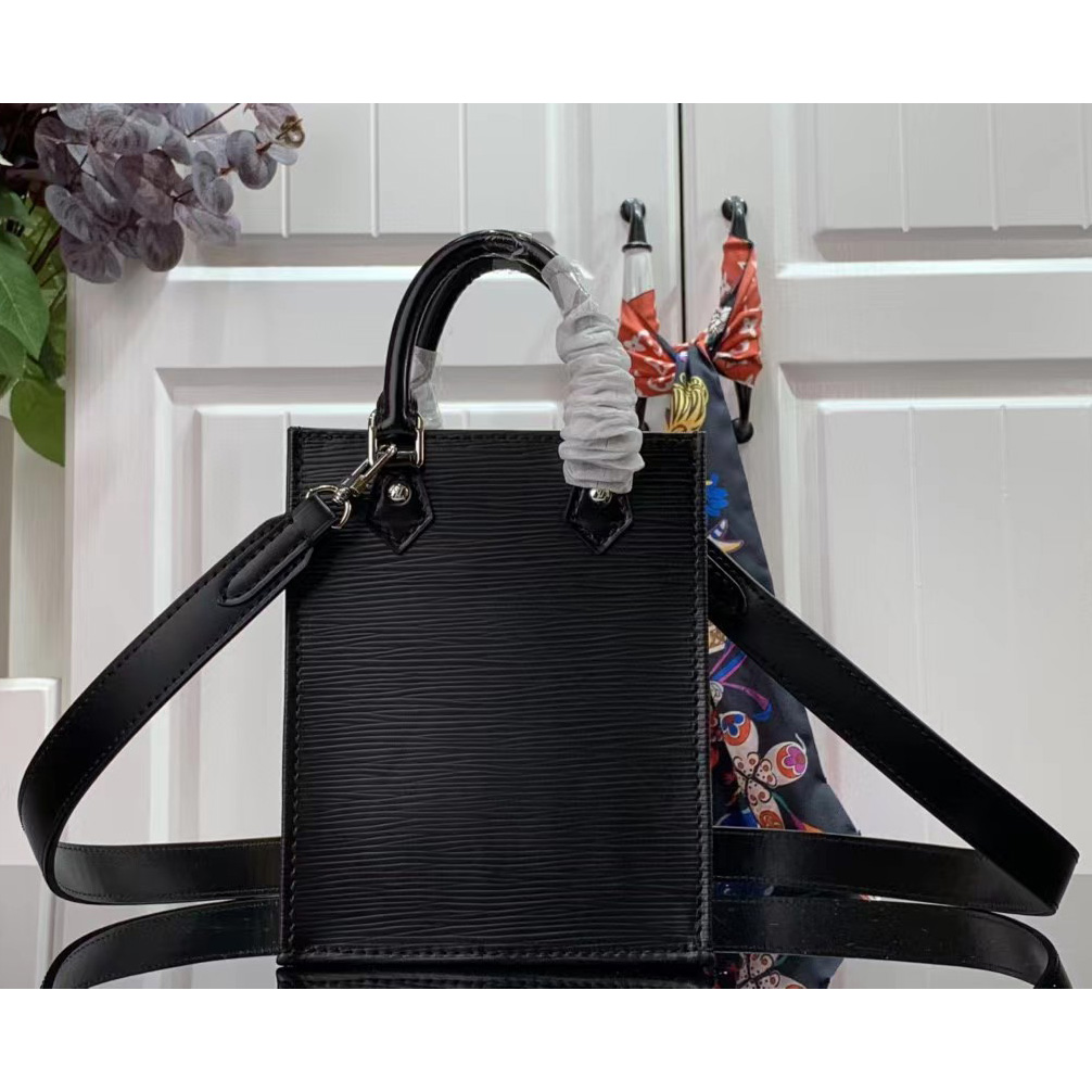 Louis Vuitton Petit Sac Plat Handbag （14-17-5cm） - PerfectKickZ