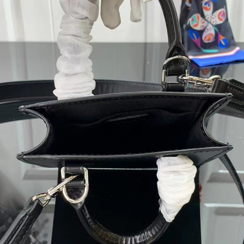 Louis Vuitton Petit Sac Plat Handbag （14-17-5cm） - PerfectKickZ