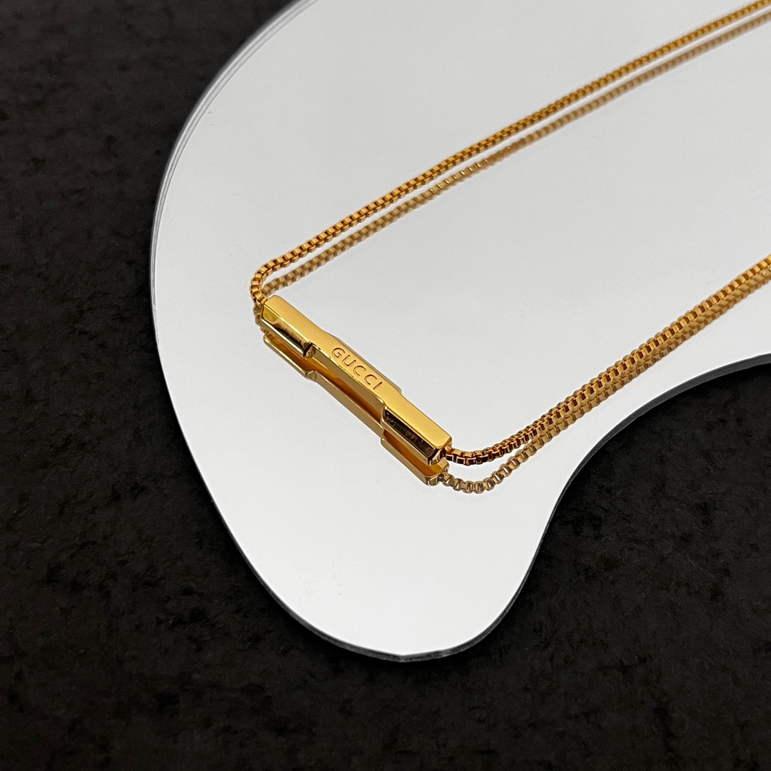 Gucci Link To Love Necklace With Diamonds - PerfectKickZ