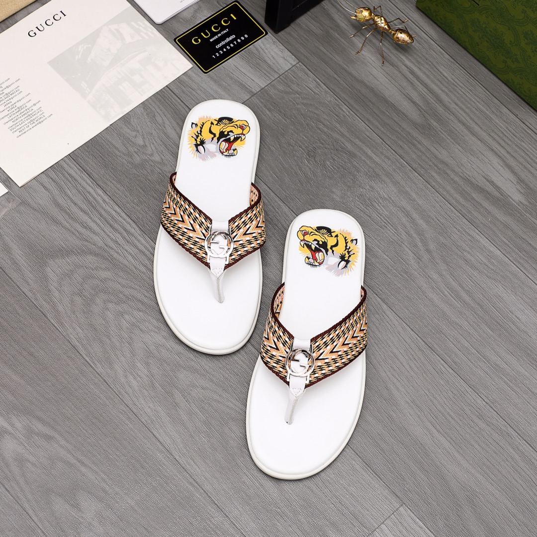 Gucci Rubber GG Men's Flip Flops - PerfectKickZ