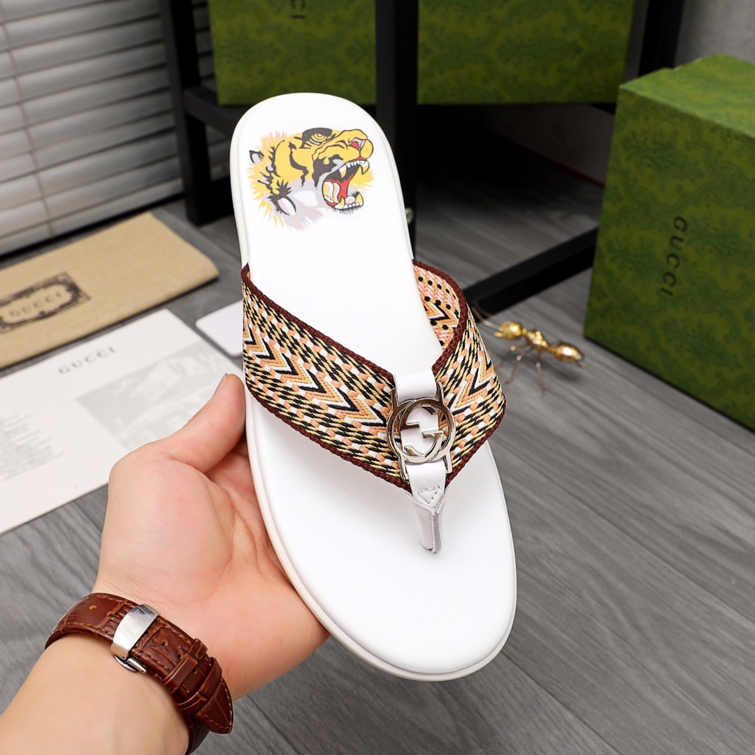 Gucci Rubber GG Men's Flip Flops - PerfectKickZ