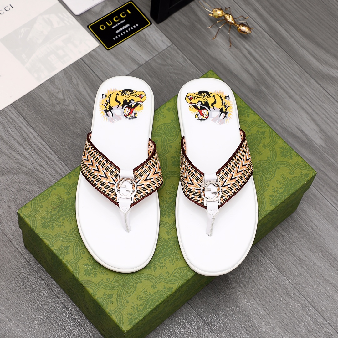 Gucci Rubber GG Men's Flip Flops - PerfectKickZ