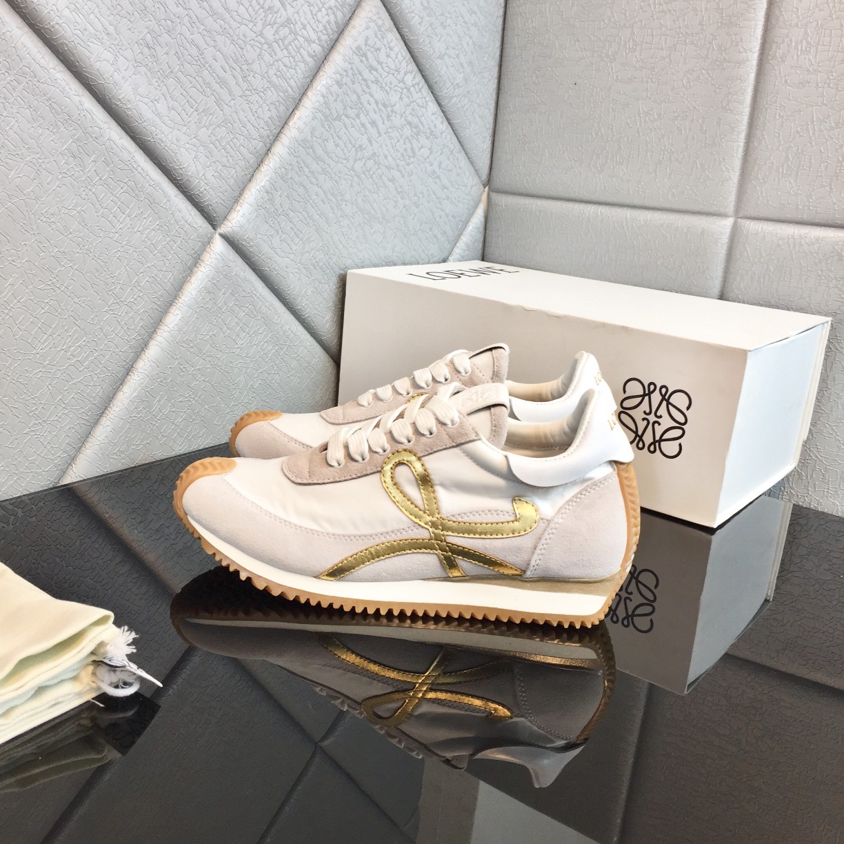 Loewe Flow Runner In Calfskin - PerfectKickZ