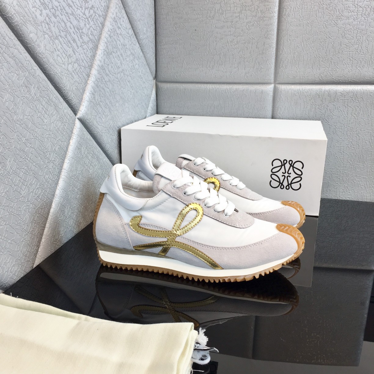 Loewe Flow Runner In Calfskin - PerfectKickZ