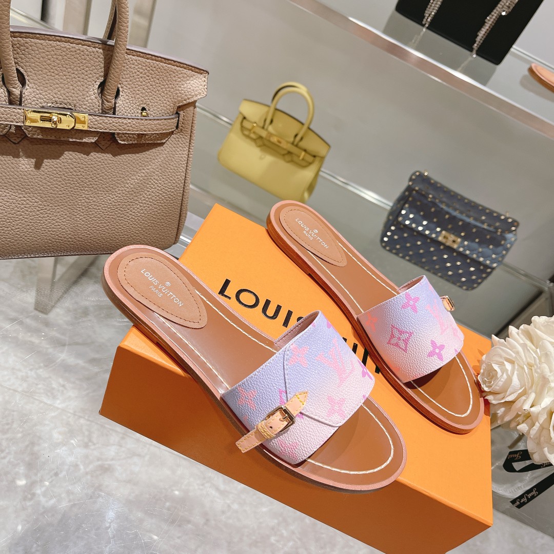 Louis Vuitton Lock It Flat Mule - 
