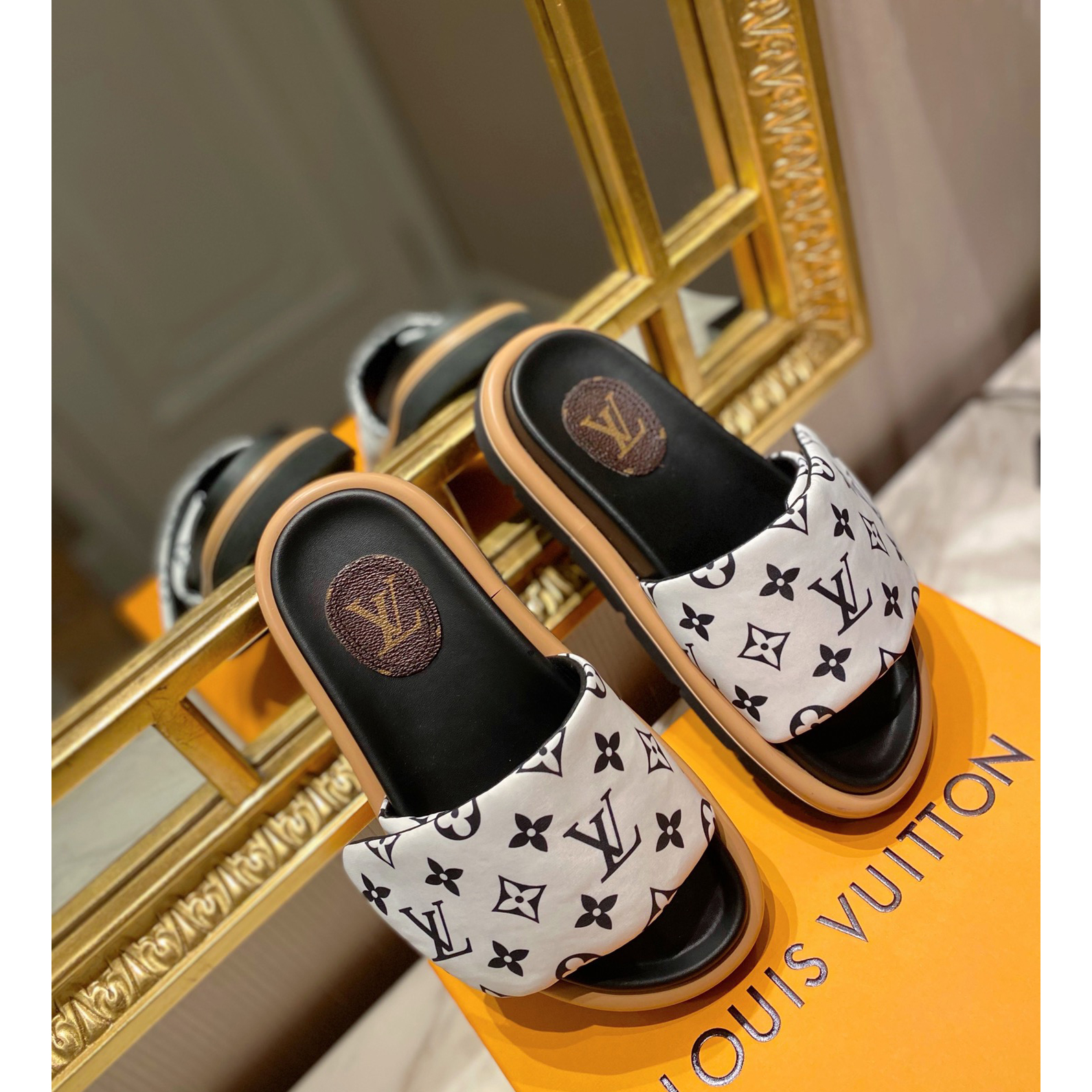 Louis Vuitton Pool Pillow Comfort Mules - 