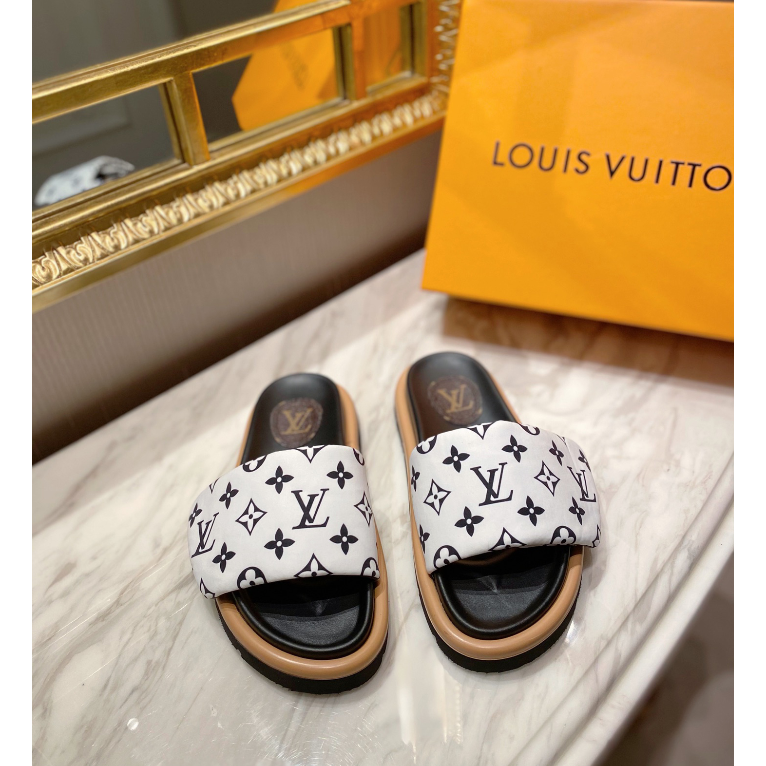 Louis Vuitton Pool Pillow Comfort Mules - 