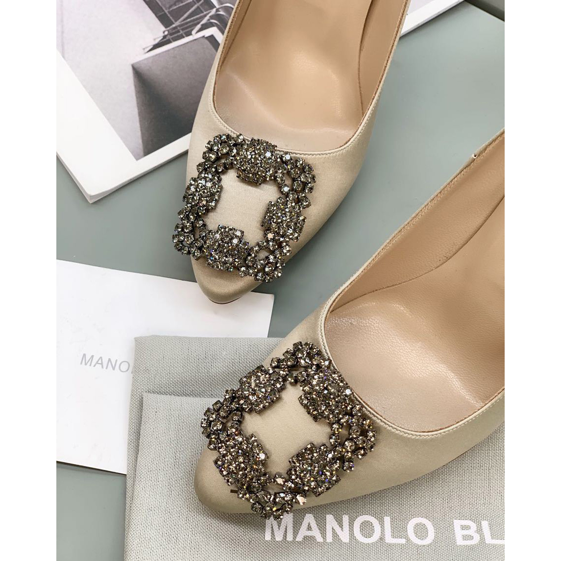 Manolo Blahnik Beige Hangisi Pumps With Buckle - PerfectKickZ