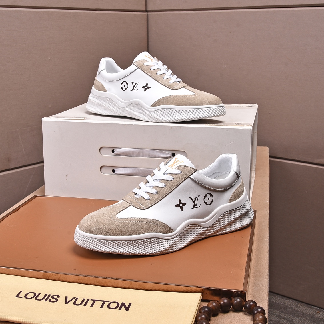Louis Vuitton Men's Logo Sneaker - PerfectKickZ