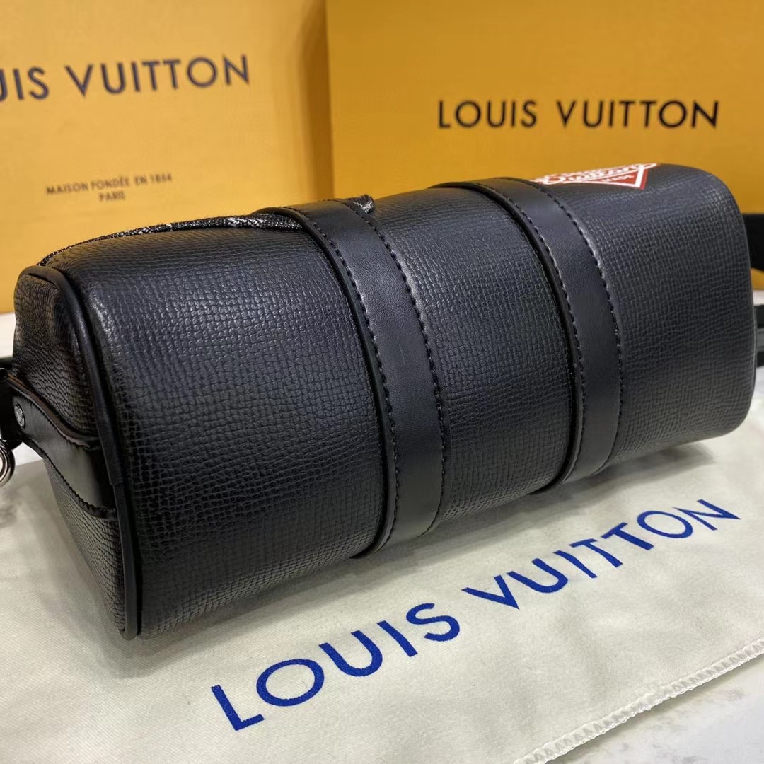 Louis Vuitton  Monogram Drip Handbag(21-12-9cm) - PerfectKickZ