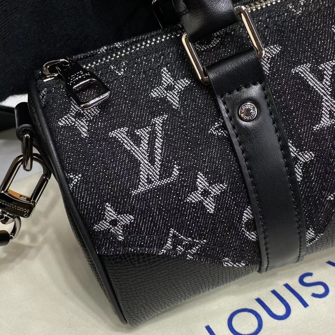 Louis Vuitton  Monogram Drip Handbag(21-12-9cm) - PerfectKickZ