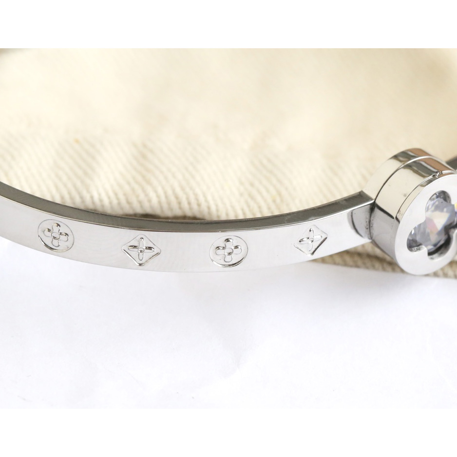 Louis Vuitton Bracelet - PerfectKickZ