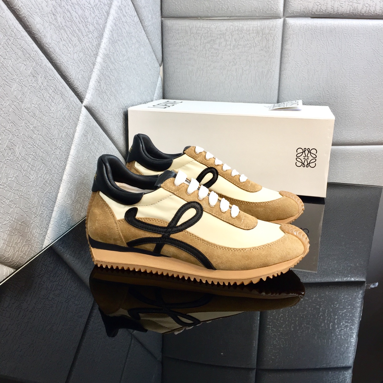 Loewe Flow Runner In Calfskin - PerfectKickZ
