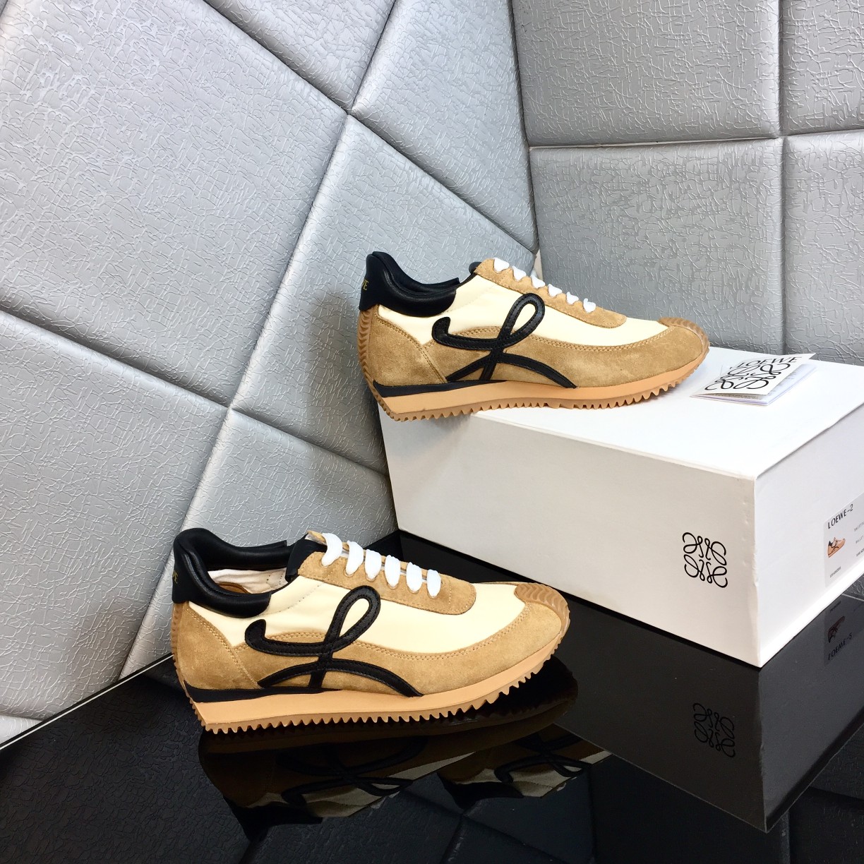Loewe Flow Runner In Calfskin - 
