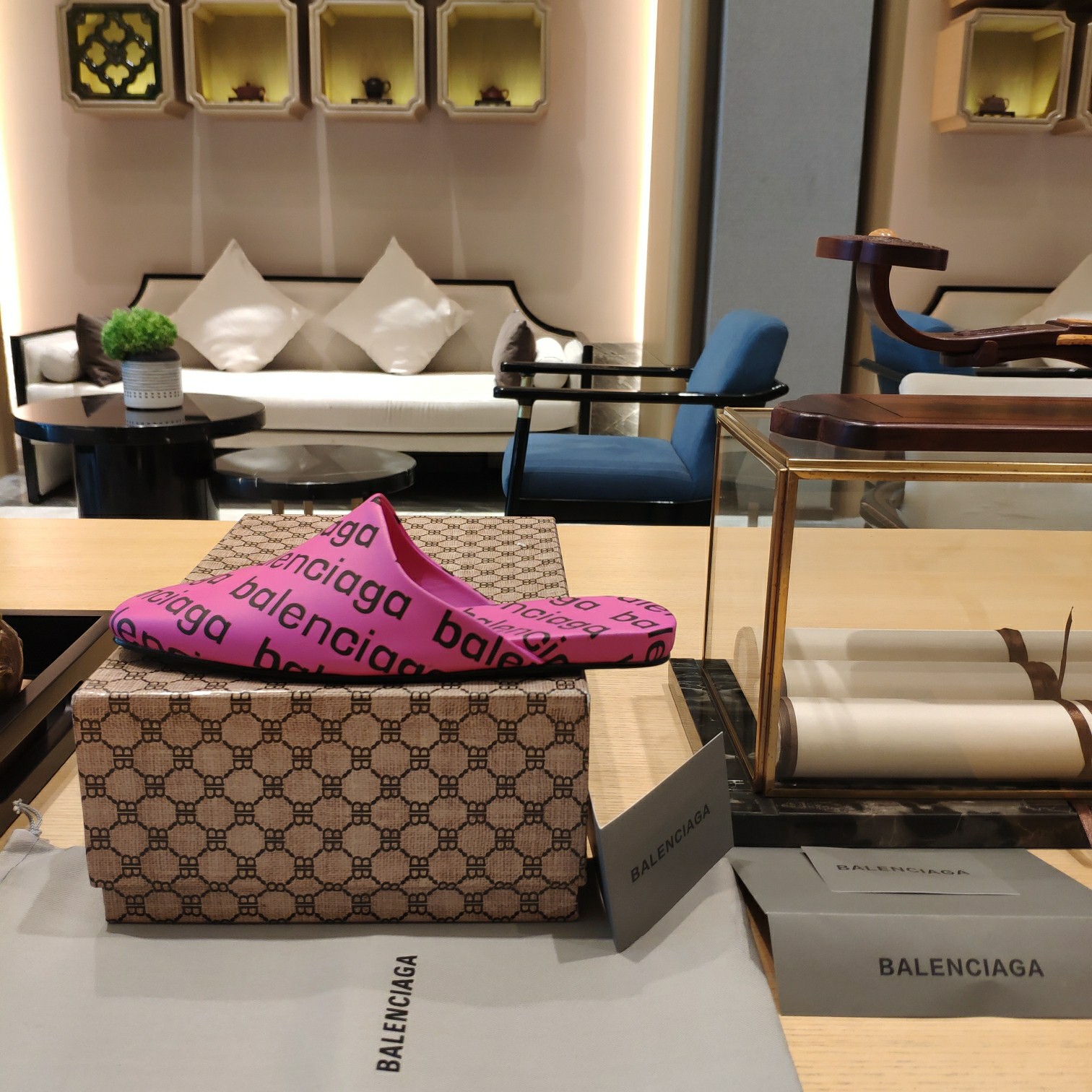 Balenciaga Logo  Leather Backless Loafers - PerfectKickZ