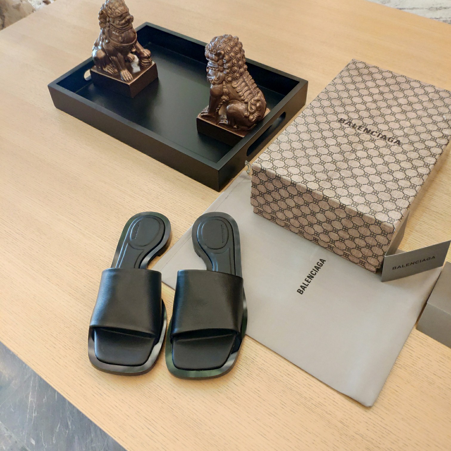 Balenciaga Logo Leather Slide Sandal - PerfectKickZ