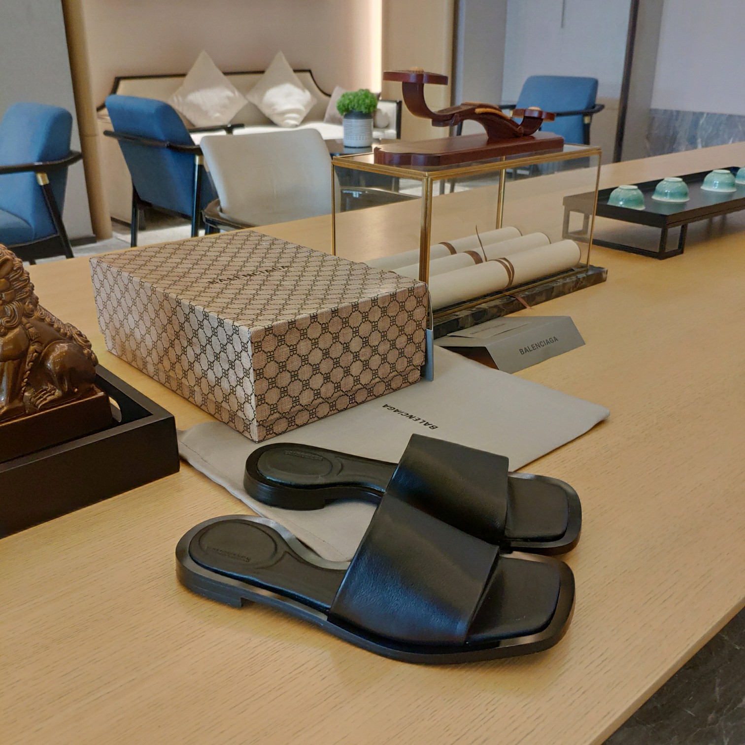 Balenciaga Logo Leather Slide Sandal - PerfectKickZ