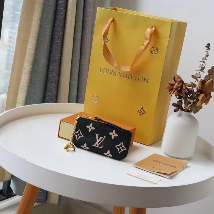 Louis Vuitton Key Pouch(13.5-7-1.5cm) - PerfectKickZ
