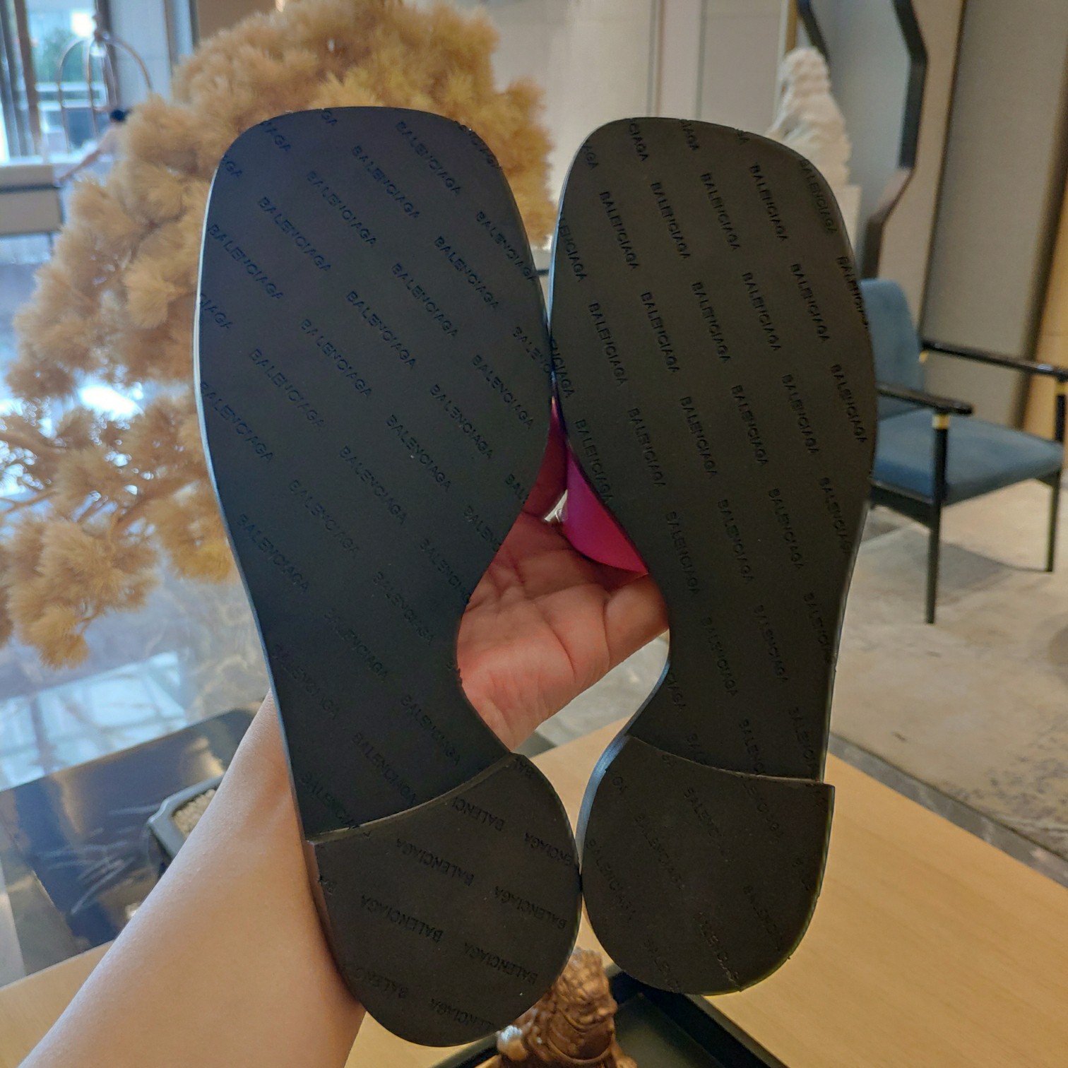 Balenciaga Logo Leather Slide Sandal - PerfectKickZ