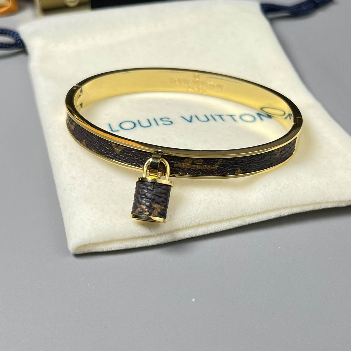 Louis Vuitton Bracelet - PerfectKickZ