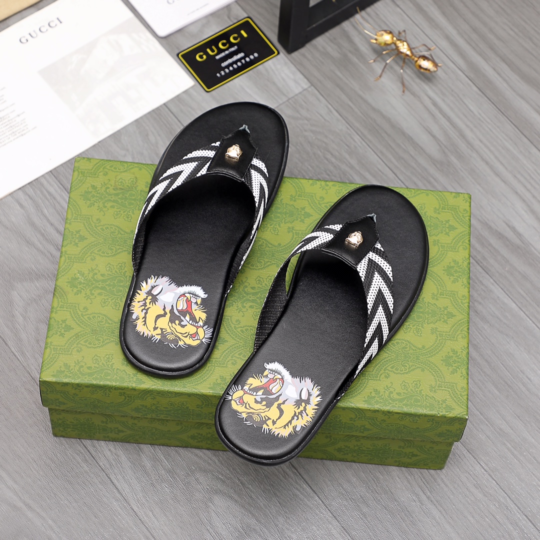 Gucci Rubber GG Men's Flip Flops - 