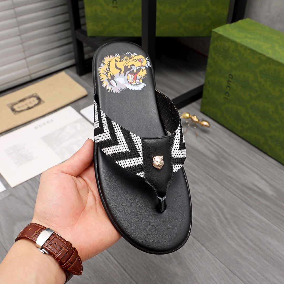 Gucci Rubber GG Men's Flip Flops - 
