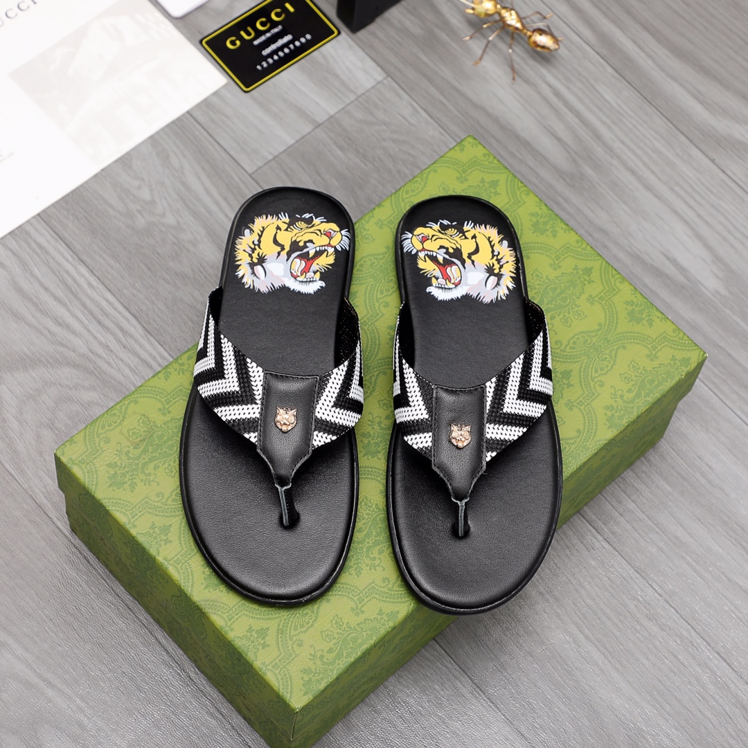 Gucci Rubber GG Men's Flip Flops - 