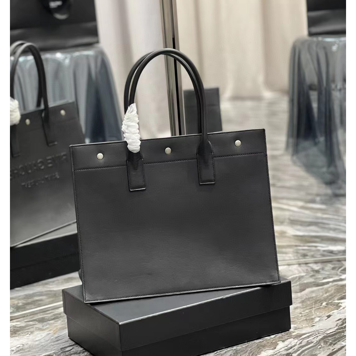Saint Laurent Rive Gauche Small Tote Bag In Smooth Leather(39-31-18cm) - PerfectKickZ