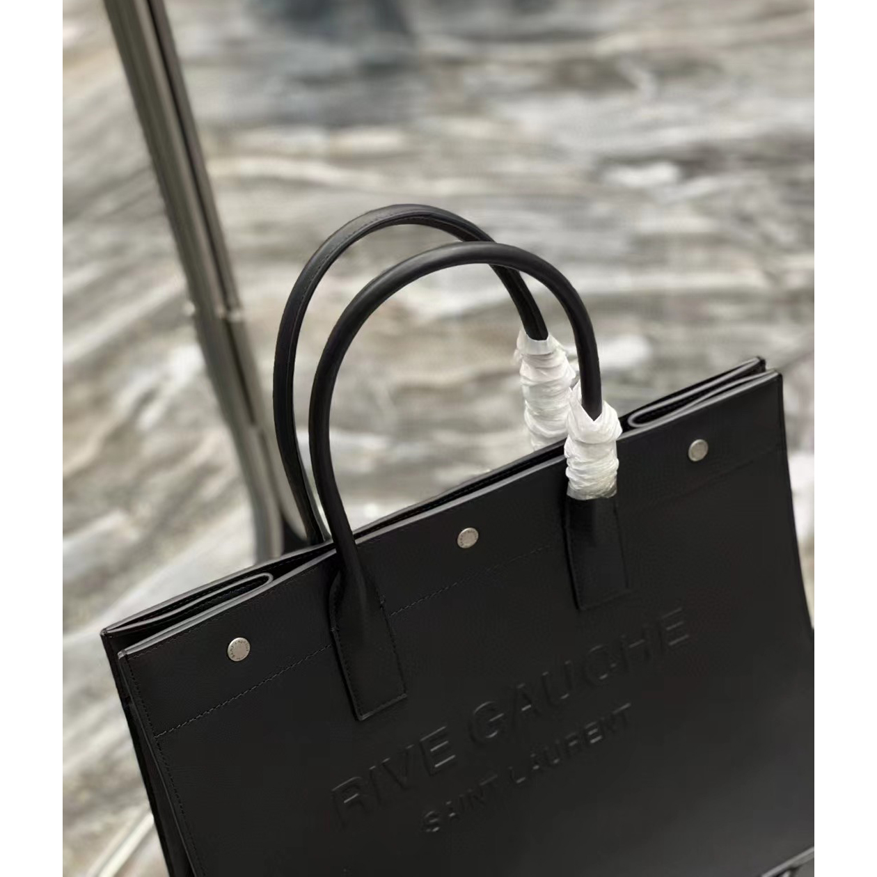 Saint Laurent Rive Gauche Small Tote Bag In Smooth Leather(39-31-18cm) - 