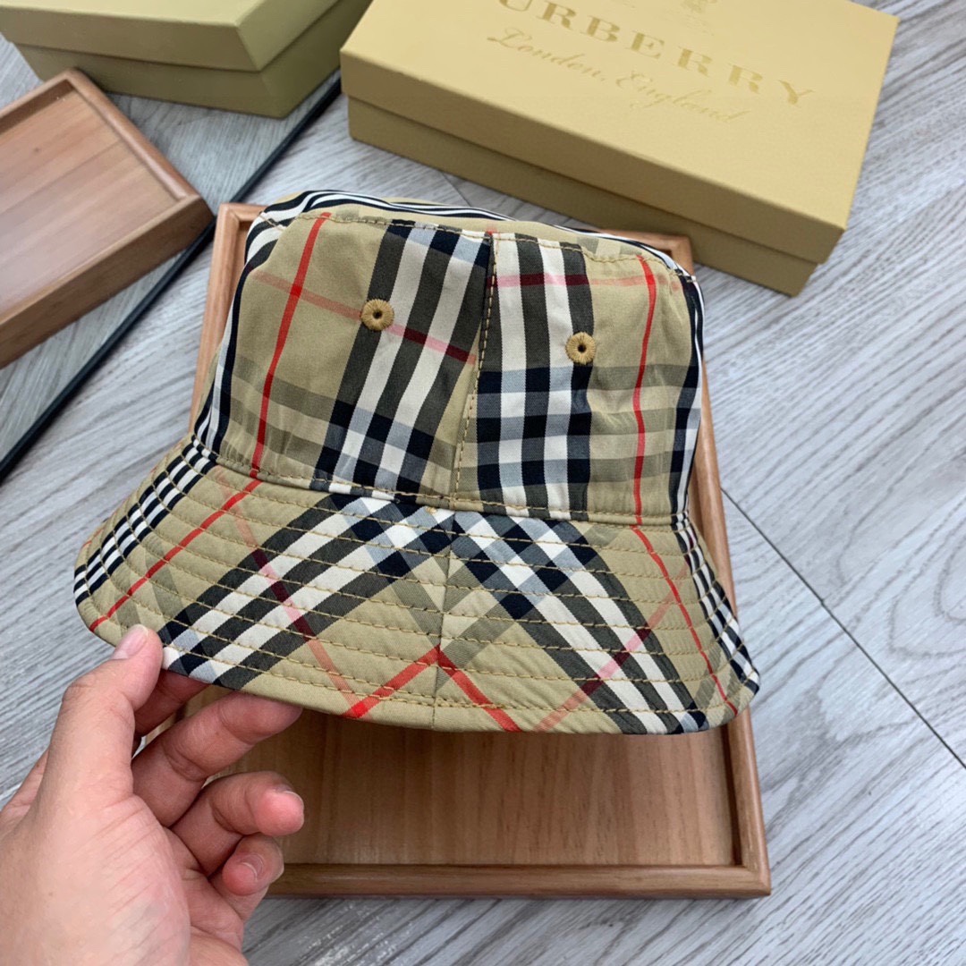 Burberry Vintage Check Cotton Bucket Hat - PerfectKickZ