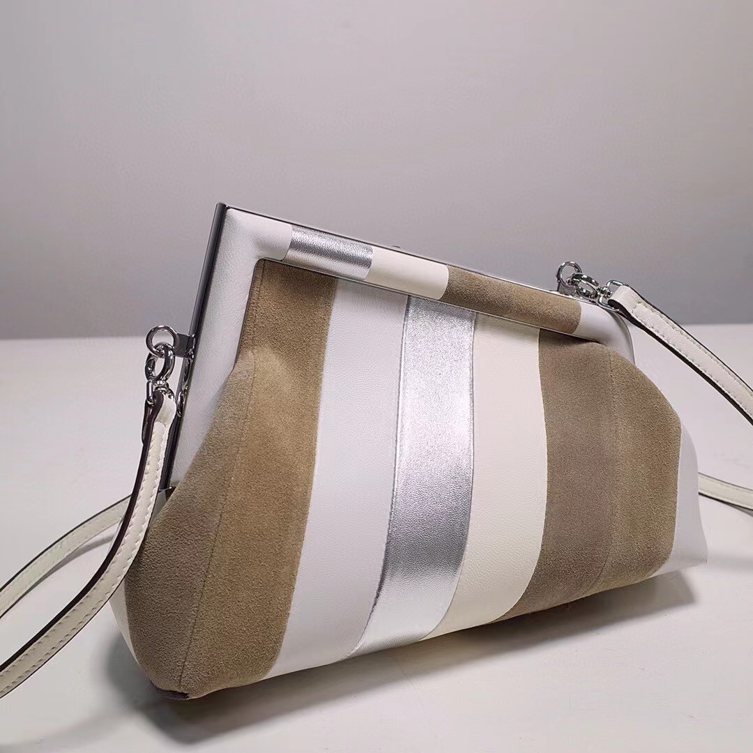 Fendi First Handbag（26-18-9.5cm） - PerfectKickZ