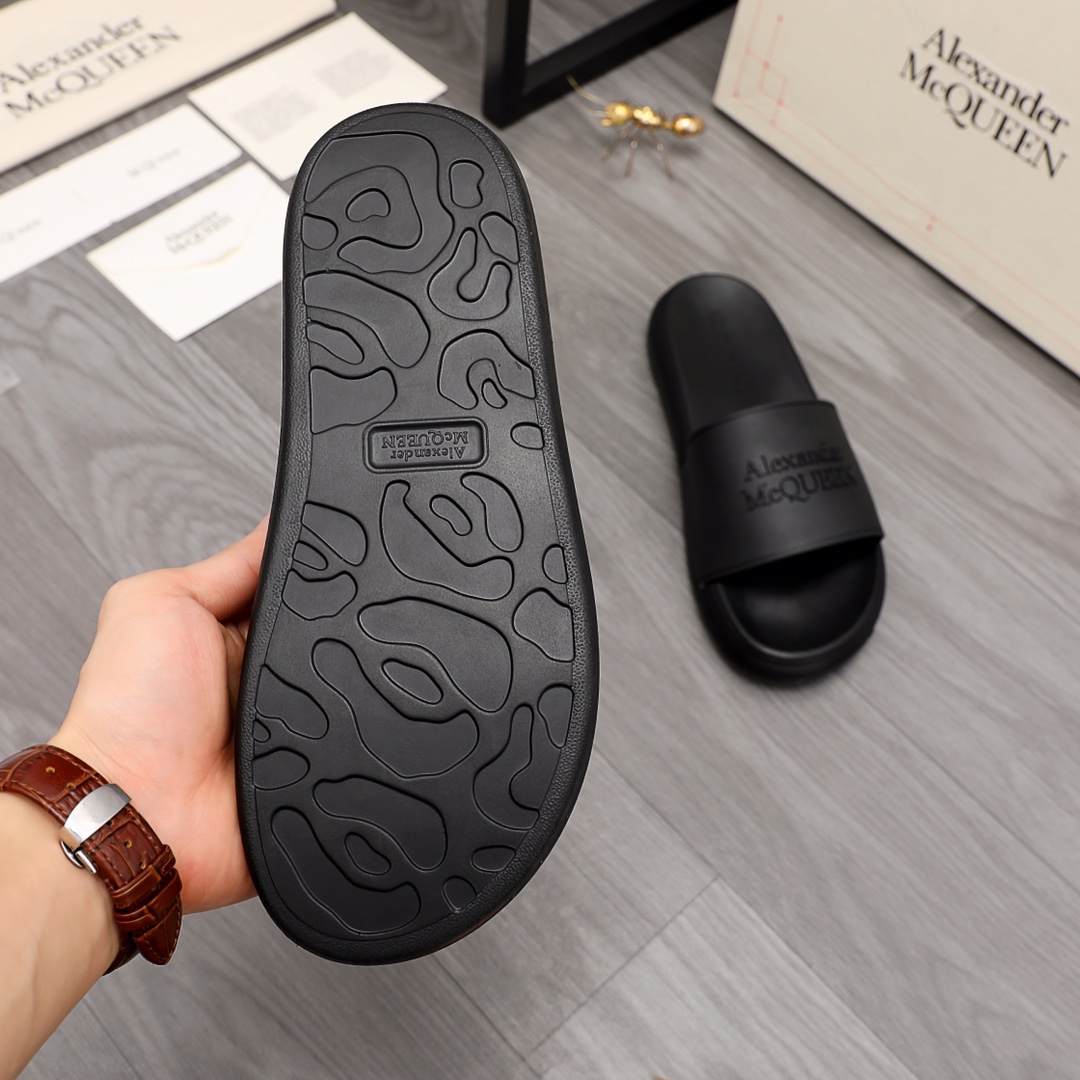 Alexander Mqueen Logo Slipper - PerfectKickZ
