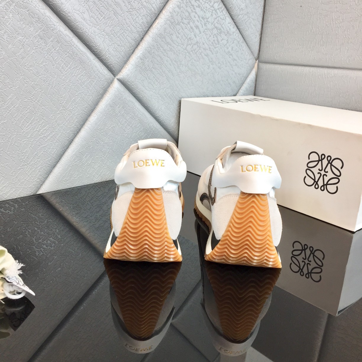 Loewe Flow Runner In Calfskin - PerfectKickZ