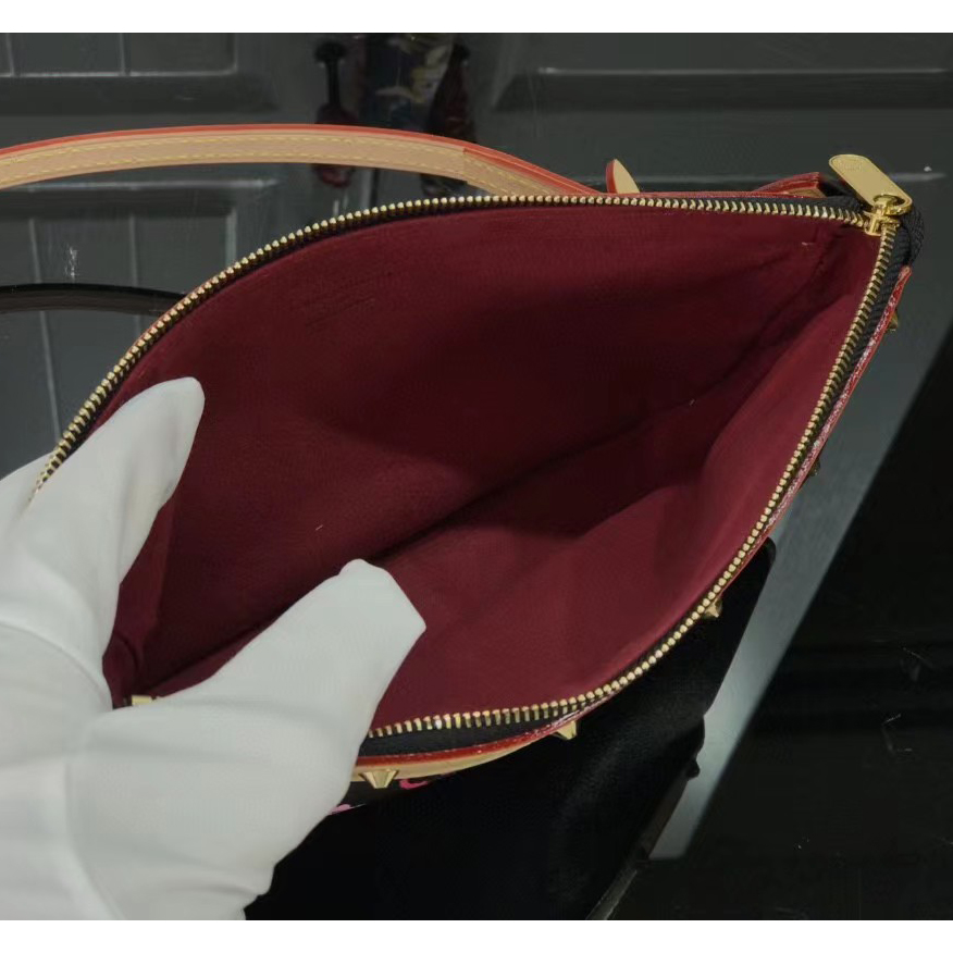 Louis Vuitton Monogram Shoulder Bag（21-13-3cm） - PerfectKickZ