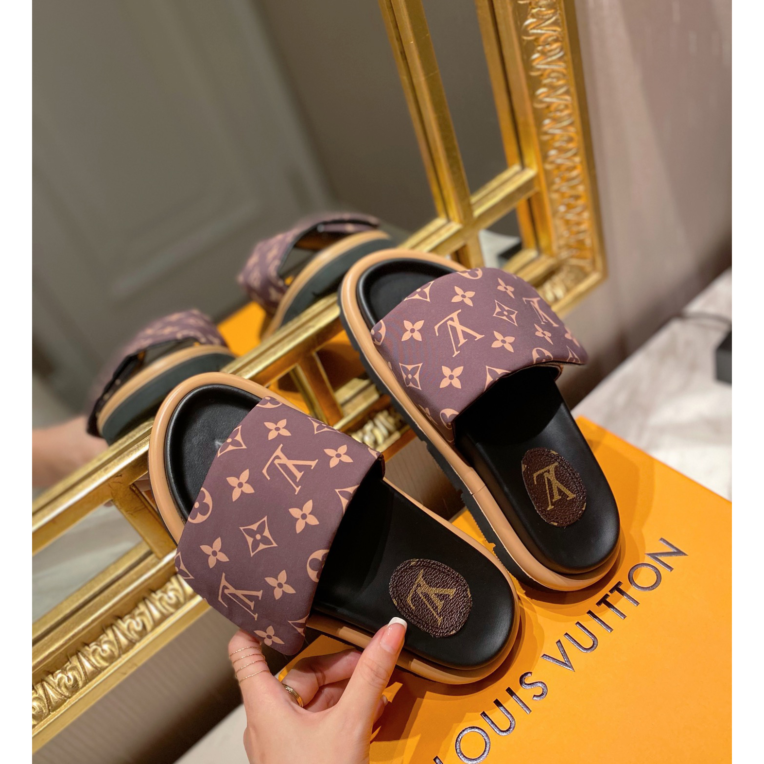 Louis Vuitton Pool Pillow Comfort Mules - 